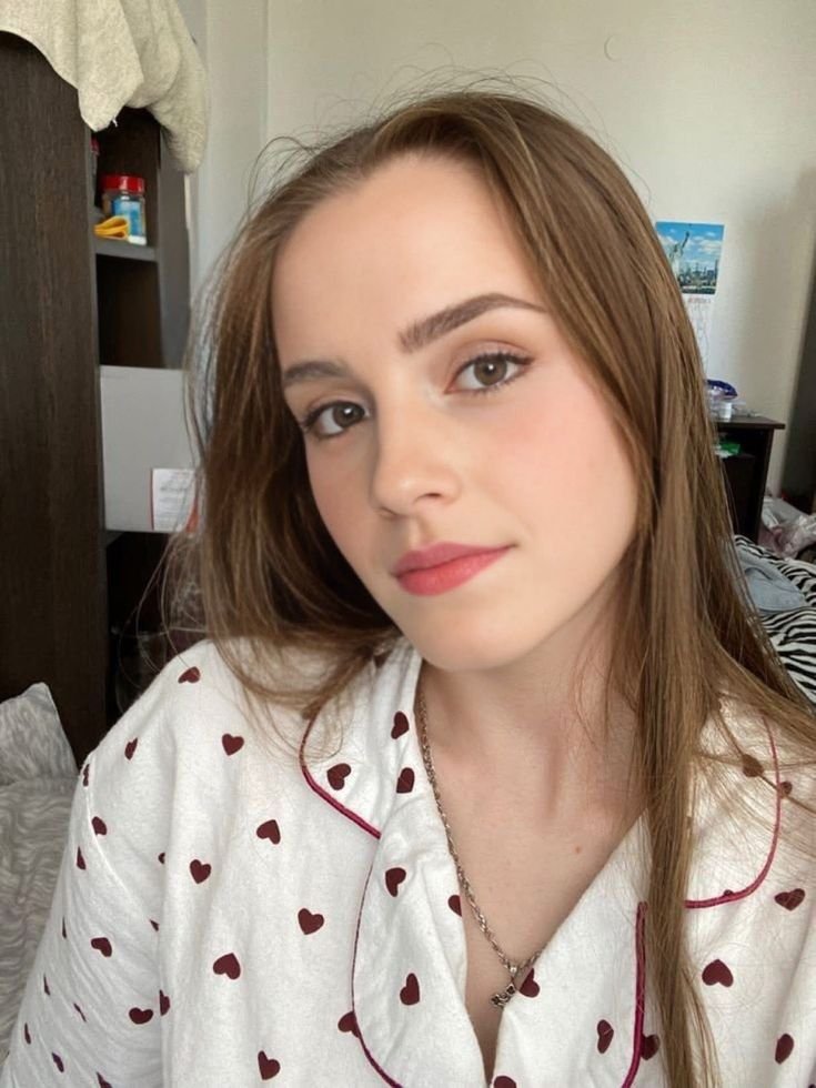 Emmawatson476's tweet photo. Honey if you see me now what will you Do too me💗💗 https://t.co/EeLtKLFmzW