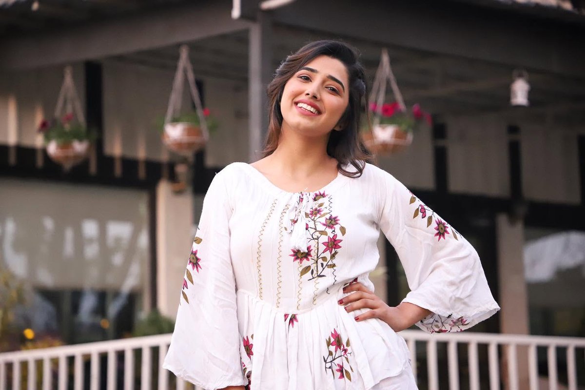 RaviRRana's tweet photo. Love Gill — Beauty, Confidence &amp; Influence 
#BiggBoss20 @BiggBoss_Tak @TheLoveGill https://t.co/n6fdoNvg4s