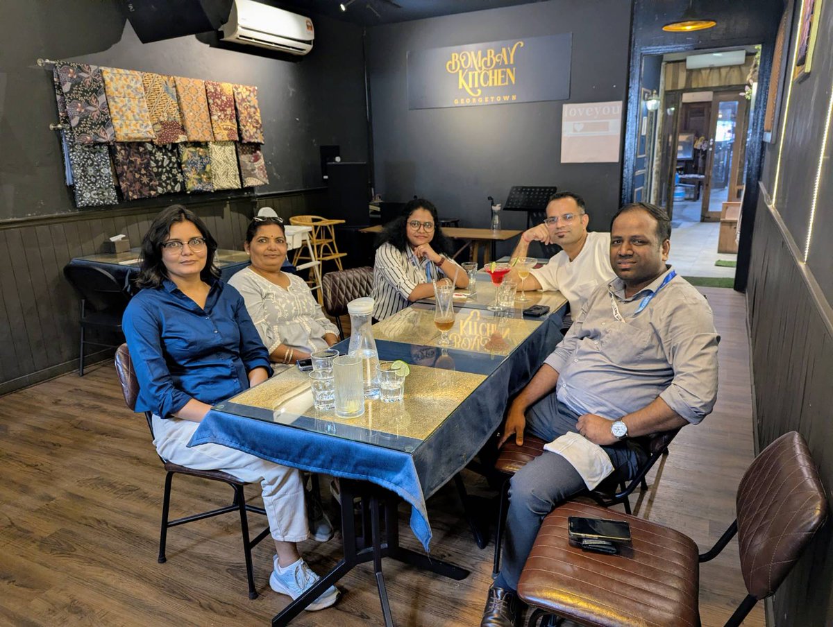AKANKSHAARUN1's tweet photo. Thanks to everyone who came by with questions and to my co-authors and collaborators and brilliant minds I met there. @jesucastin @Sci_Lipi @mbuanand @lan24hd
#ISCBAPAC #APBioNET #CompBio https://t.co/IigUl77dZN