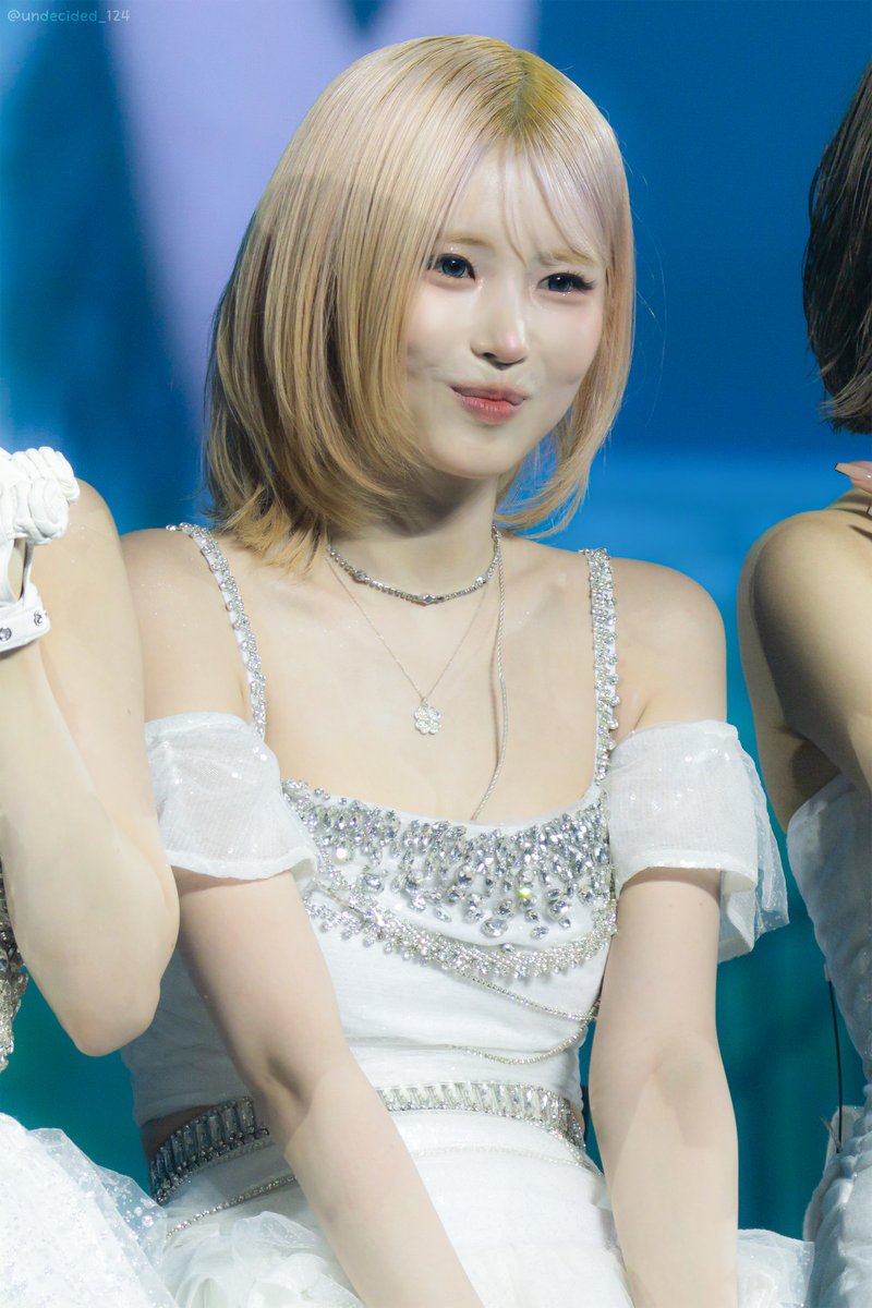 undecided_124's tweet photo. #송하영 #SONGHAYOUNG
#프로미스나인 #fromis_9

260905 https://t.co/6UINktSRl2