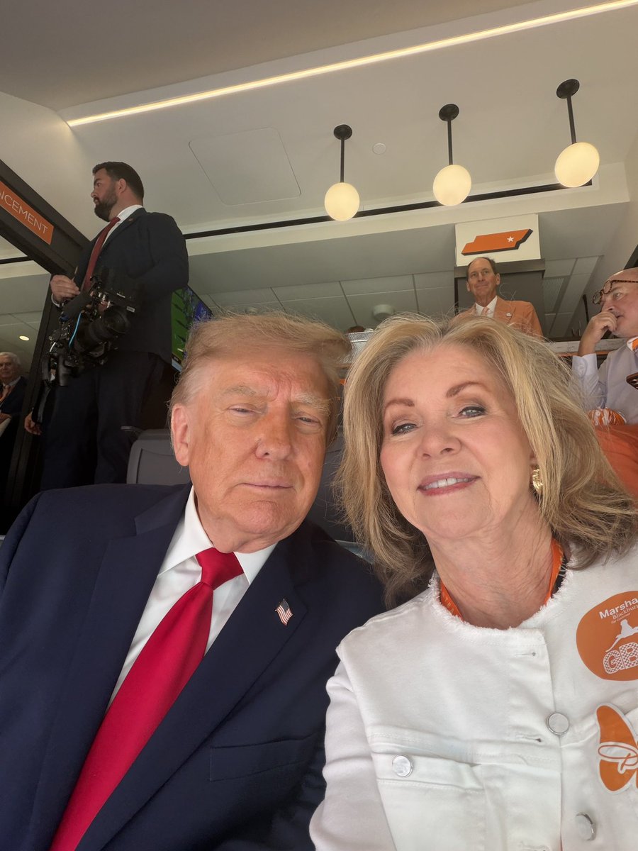 VoteMarsha's tweet photo. Welcome to Tennessee, @realDonaldTrump! https://t.co/PaNcQMTdNy