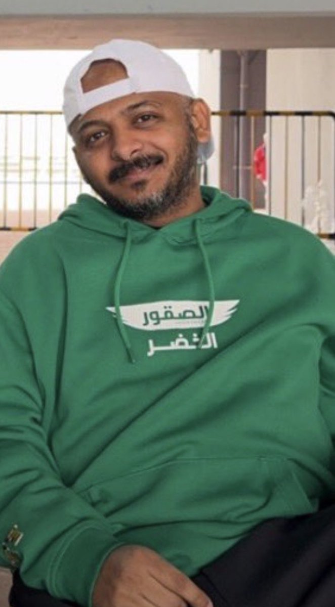 nufc1i's tweet photo. طبعًا للناس اللي تقول يحيى عسيري متعصب 

هذا هو قدامكم لابس اخضر ورابطة المنتخب كل مباراه تلبس اخضر وهو يلبس معهم ، كلنا وقت المنتخب يد وحده ونخلي الاندية على جنب

المنتخب بيلعب بالابيض قالهم البسو ابيض قالو متعصب
والله الجمهور ذاك صار حساس بشكل وماخذ وضعيه المستهدف https://t.co/ZYZgFqE80L