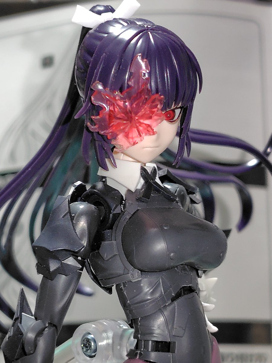 puchi_xenon's tweet photo. 篝火 真里亞【戦闘衣装】完成です。
頭部はサッパリ感をもたす為姫カットポニーにエフェクト髪に差替え。
軽装で飾りたいけどまあそこは…

そして皆さんが指摘する場所…やらかしましたw
アルティメットニッパーで根元から一気に切った方がよさそうだw
#メガロマリア
#創彩少女庭園 https://t.co/5ezuWM8hoO