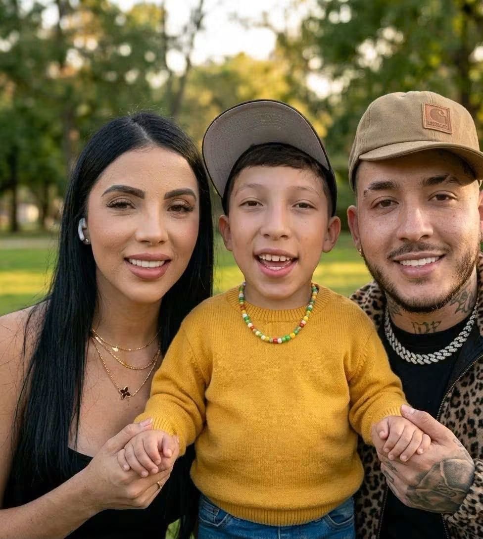 mellis____09's tweet photo. El hijo de Karina garcia y Kris R https://t.co/zfyhp5LJc9
