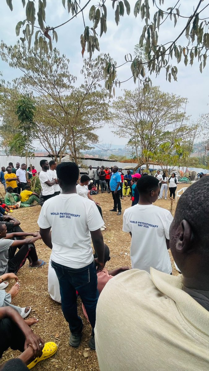 rptsarwanda's tweet photo. To mark #WorldPTDay, UR students from @rptsarwanda & @RwandaRpto professionals joined Nyagatovu residents for #Umuganda! 🇷🇼They shared vital health tips on how regular exercise prevents NCDs like stroke, builds strong bones, and boosts cardiovascular health for everyone. https://t.co/0lMey1xV3A