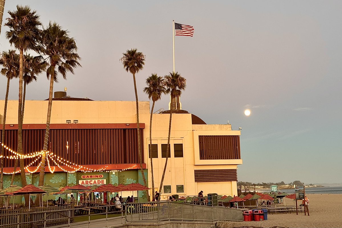 NativeSantaCruz's tweet photo. Be sure to check out the full moon Tonight! These photos are from last evening https://t.co/ZmuY4x6Kuv