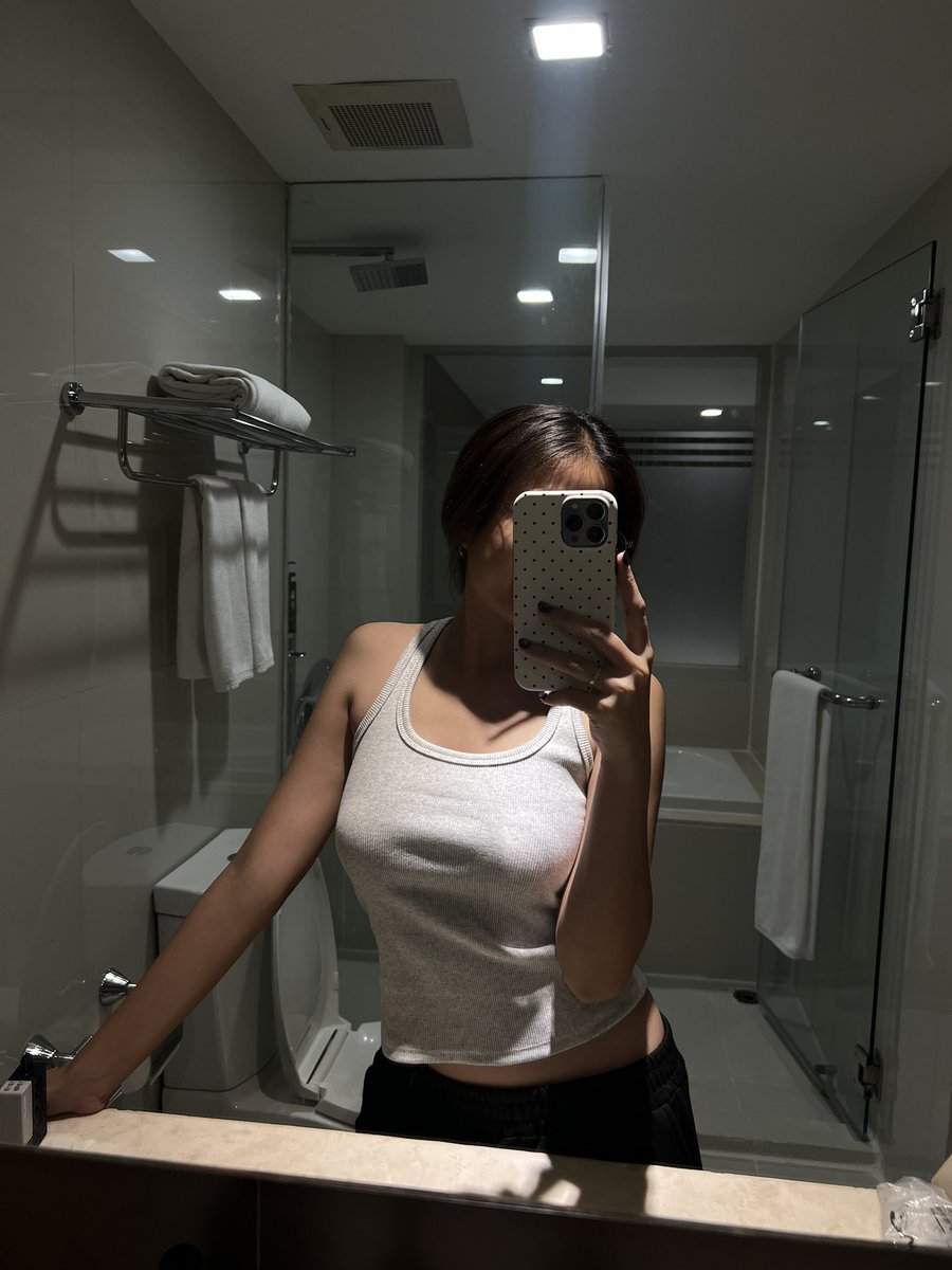 jjblu53's tweet photo. แหะๆ https://t.co/mgzw65poiR