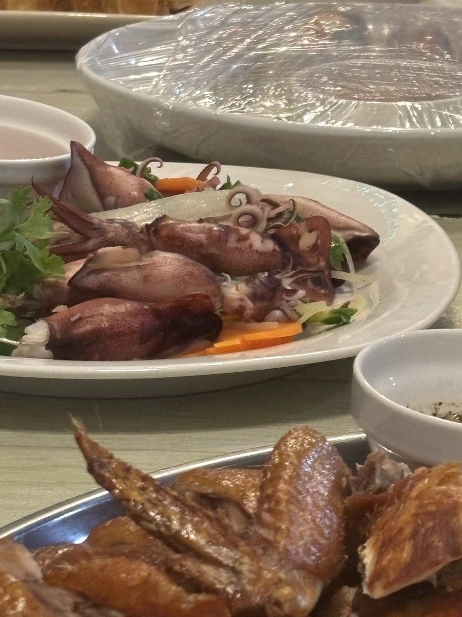 HuavoStrong's tweet photo. 今日は、懇親会も兼ねての、
 
職場の飲み会🍻

全てベトナム料理🇻🇳

口の中全て、

パクチーに、占拠されました。 https://t.co/tXK826URRz