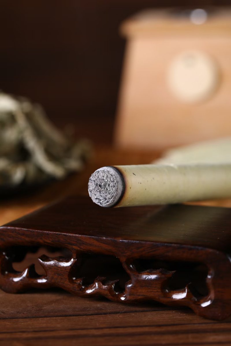 ADEGOKECALEB3's tweet photo. This cracked moxibustion stick has a mark on its shaft! https://t.co/LOAeudoh7U