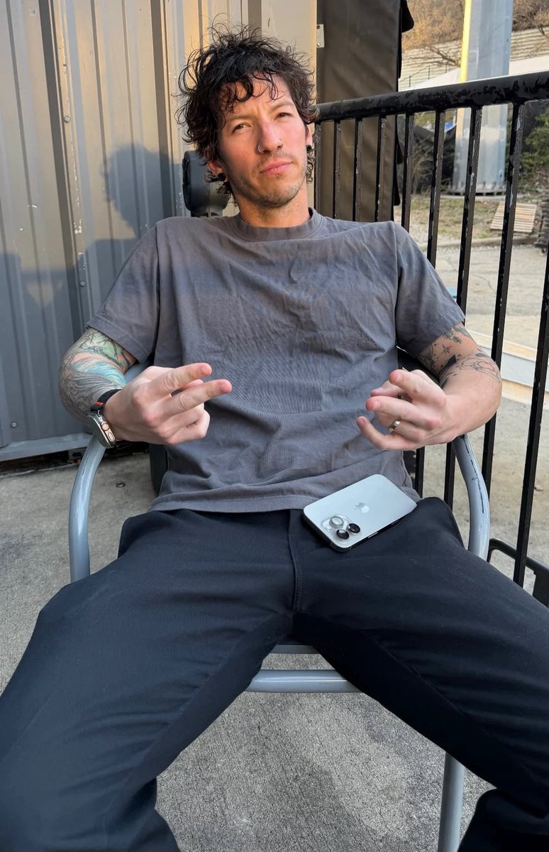 xeinnoz's tweet photo. had thoughts of this tyler meeting this josh and having religious guilt 🤤🤤🤤🤤 https://t.co/yOrRVI0Wf2