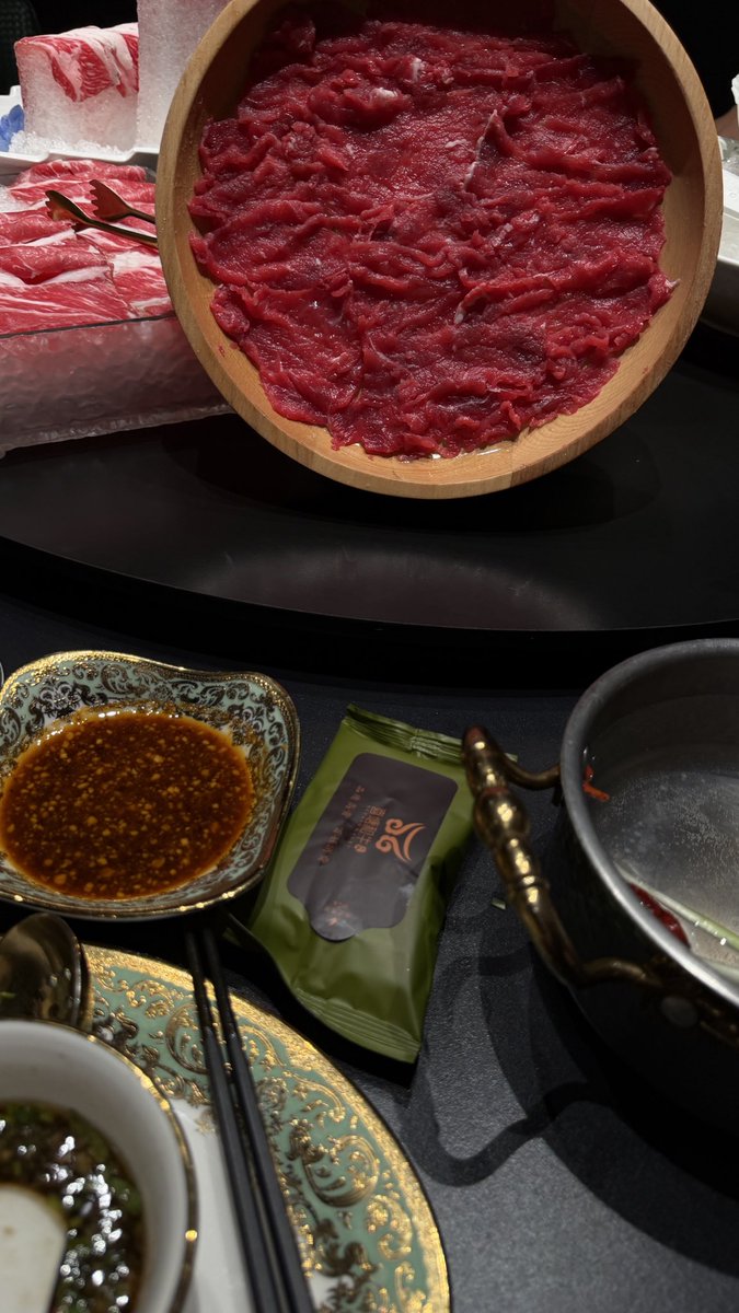 mstand_T's tweet photo. Day.820

早餐：无
午餐：美式➕牛肉酥皮蛋
晚餐：三文鱼➕石斑鱼➕海鲜拼盘

今日运动：无 https://t.co/IesbGCIxzi