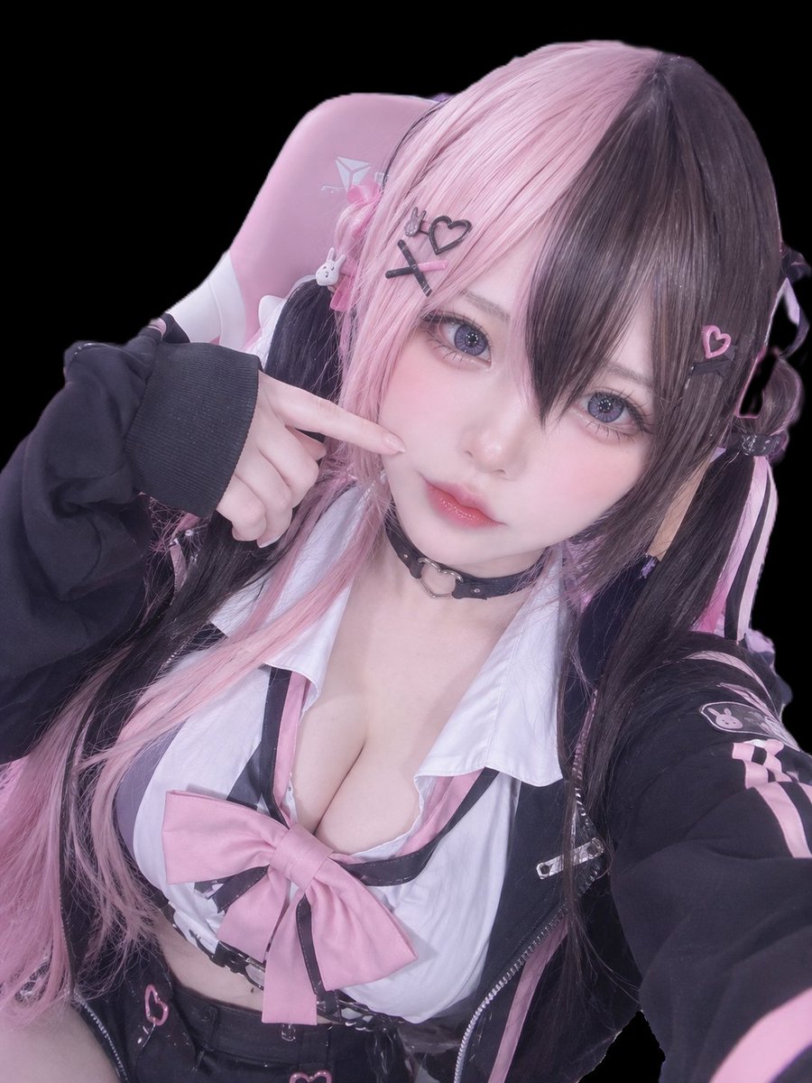 hp22b_b's tweet photo. 橘ひなの / ぶいすぽっ！
 
🍫💘
 
#ぶいすぽコスプレ https://t.co/8QZXaEs2wy