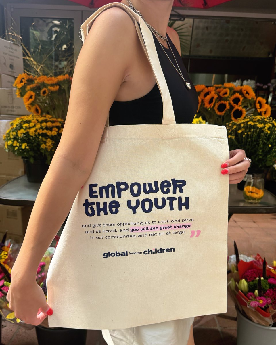 Printleaf's tweet photo. Custom tote bags are the #1 trending promo merch item for a reason! 🛍️✨ The perfect eco-friendly giveaway for conferences, brand activations, retail stores, and pop-up events. 🗽💼
Order online at https://t.co/TlxnmYnwmD or email us at sales@printleaf.com to get your quote! 🚀 https://t.co/xZkFPfT1fI