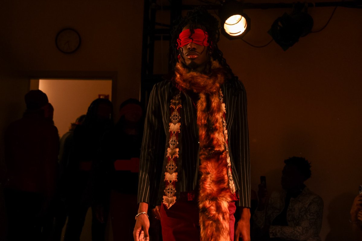 wearmypain's tweet photo. SEVEN SS27 NYFW https://t.co/v2PDnC3kzv
