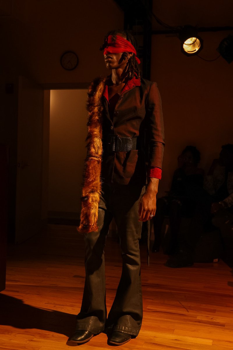 wearmypain's tweet photo. SEVEN SS27 NYFW https://t.co/v2PDnC3kzv