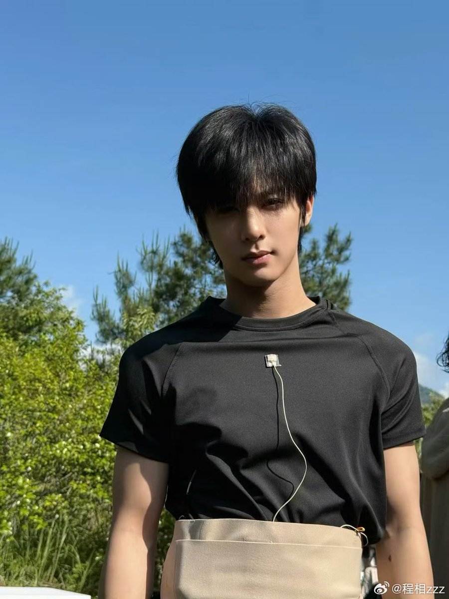 zhenxuarn's tweet photo. pacar aku gemesin banget pliss cakep banget aku enggak kuat!!! 🫠🫠 https://t.co/ugCxptmBGS