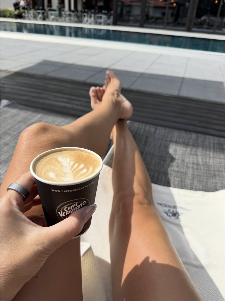 SarahhickeyLive's tweet photo. Sometimes i love taking myself out.
It must not be a date but when the right one comes, it will be more fun 🤩 https://t.co/d2P6Ny77PD