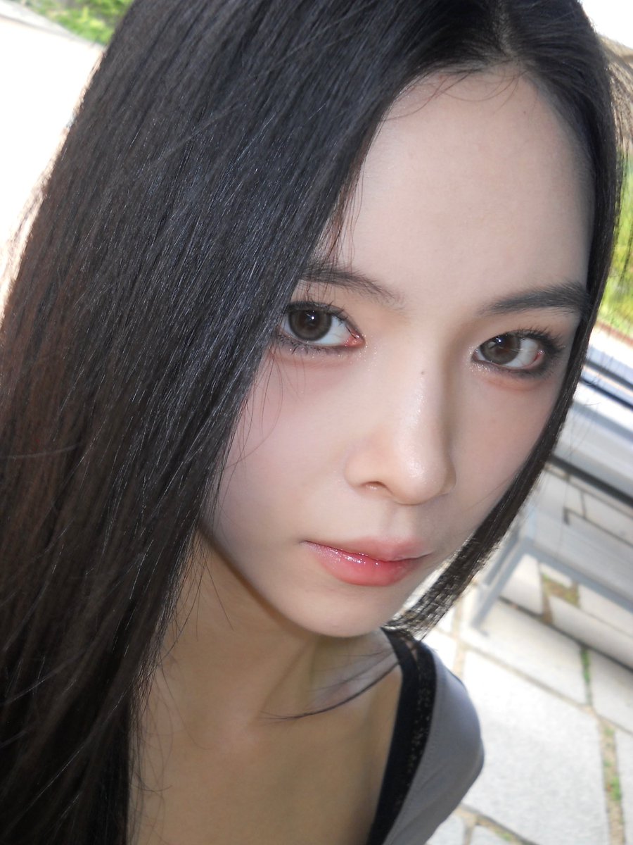dekionyu's tweet photo. 260919 유온 IG 

🩶
# fyp # explore

#JELLYFISHNGG #YUON #유온 https://t.co/xrkskoNipl