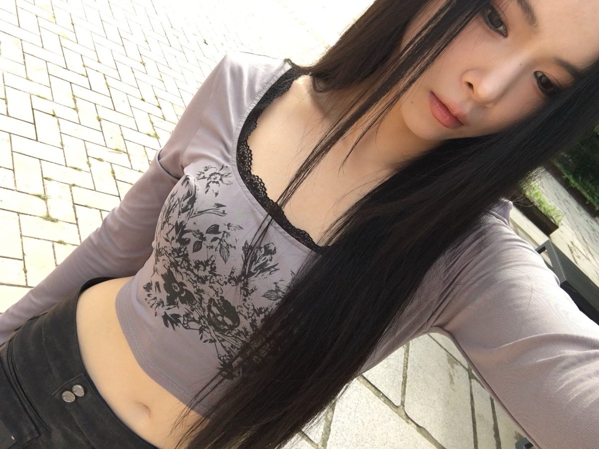 dekionyu's tweet photo. 260919 유온 IG 

🩶
# fyp # explore

#JELLYFISHNGG #YUON #유온 https://t.co/xrkskoNipl