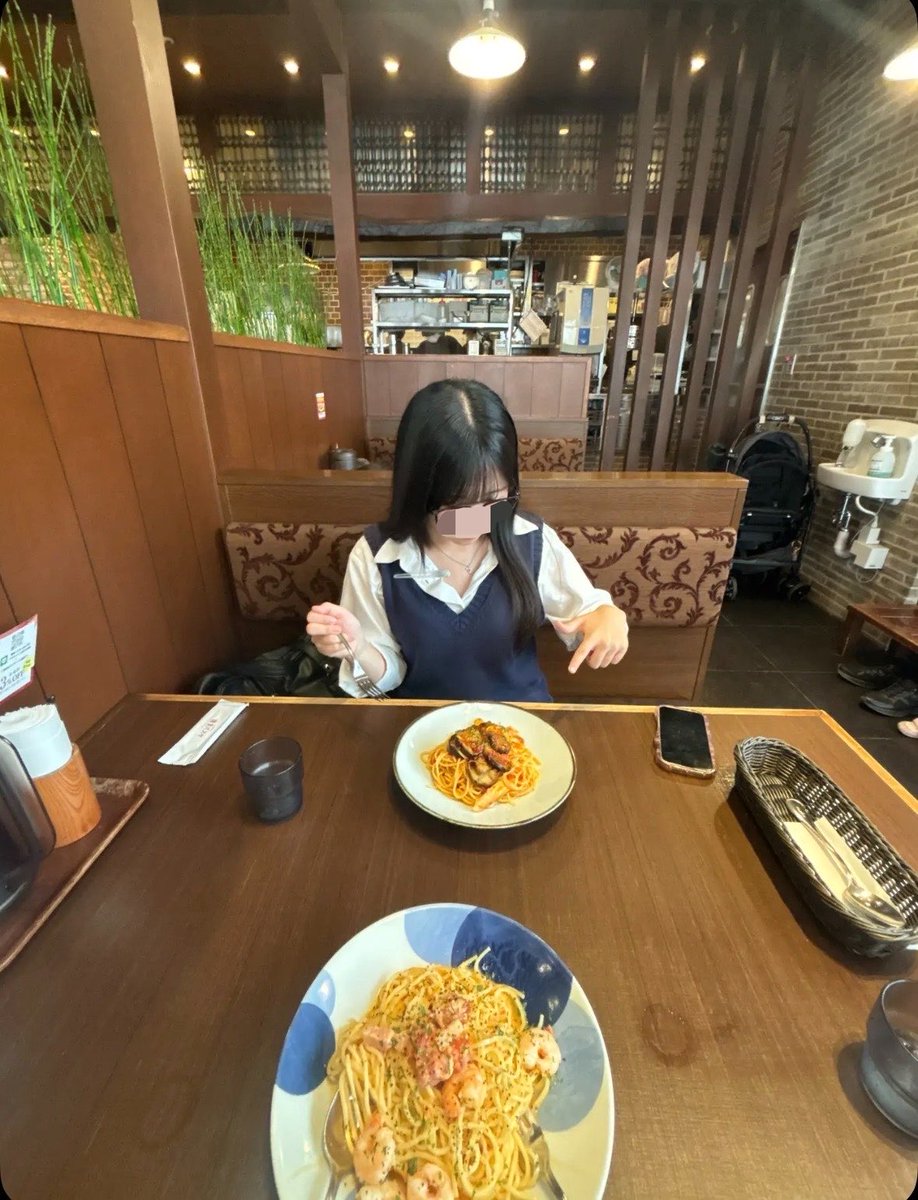 siroooowt's tweet photo. うらあか始めました！
普段は普通の高校生してます
お話してくれる人ぼしゅーちゅうです♡
 #裏アカ女子 #うらあか女子  #裏垢jk #裏アカ男子と繋がりたい https://t.co/LaEk1Rw4IJ