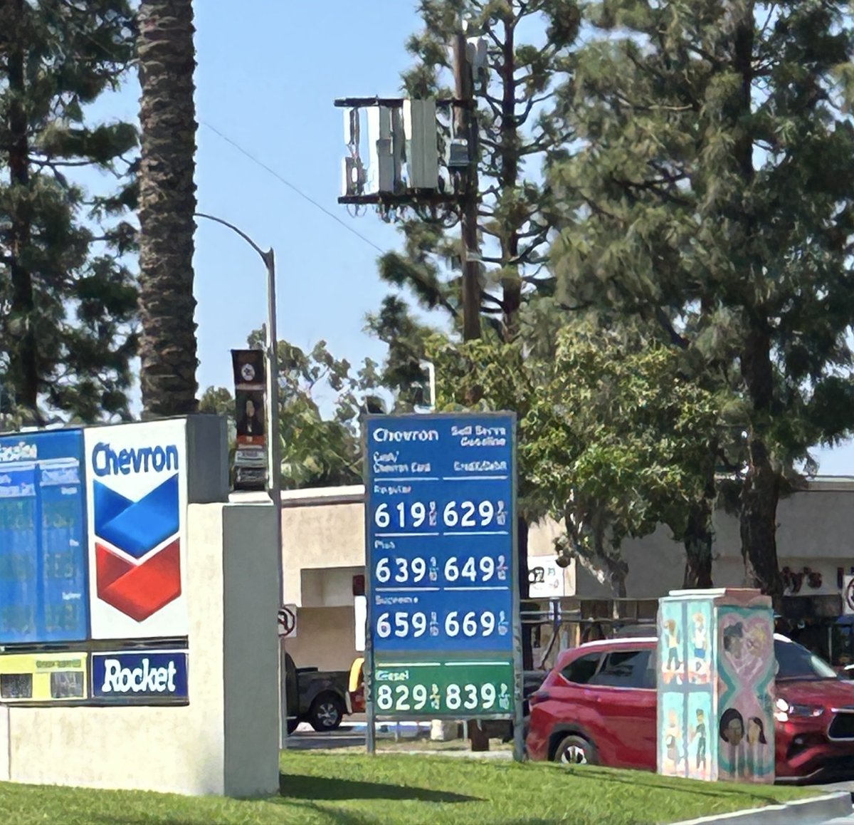 Cath3rineLSJ's tweet photo. @itsreallyleah @CAgovernor @GavinNewsom And it’s still a shit show. This is in Orange 2 days ago🤬🤬🤬 https://t.co/S4SGIULMBa