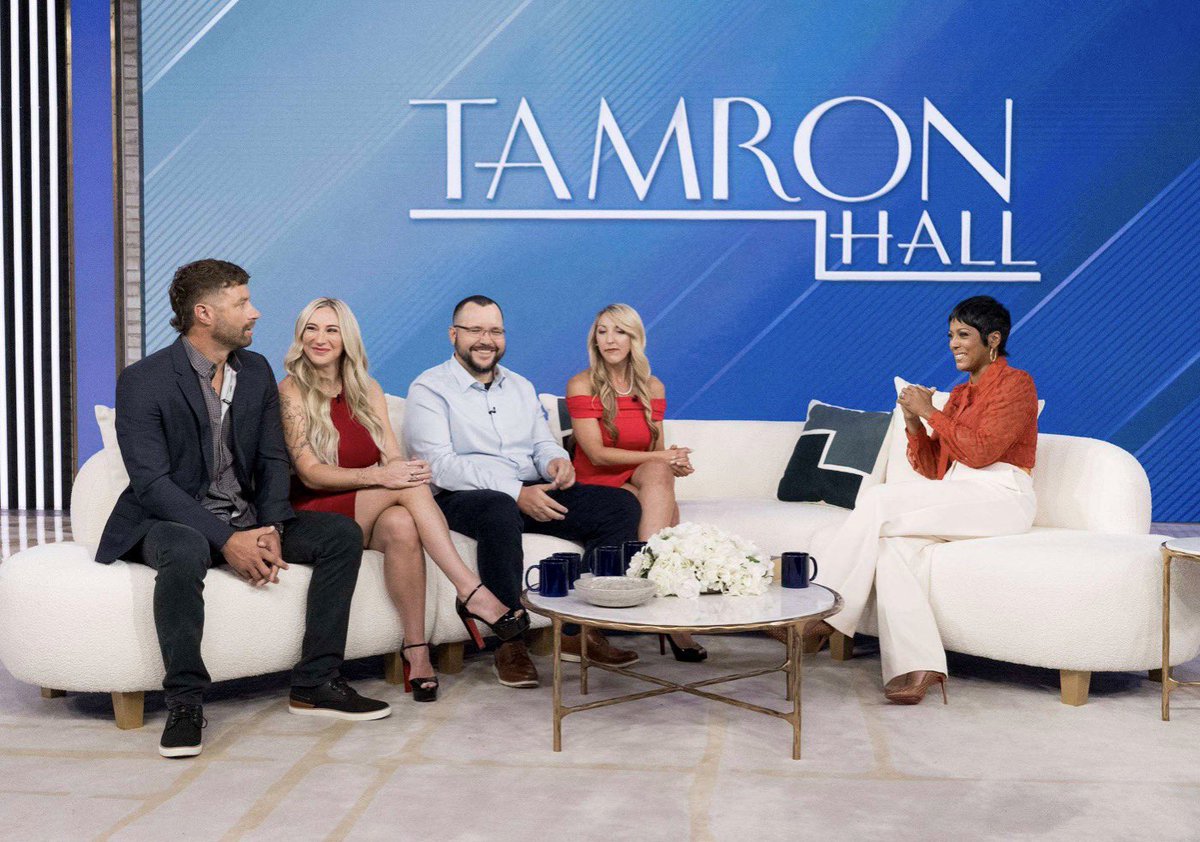 DrewSwingz's tweet photo. Thank you to @tamronhall for having us to her studio in #NYC

#DoubleLivesOfSuburbanWives #DLOSW #TLC https://t.co/yIyC1MVxR8