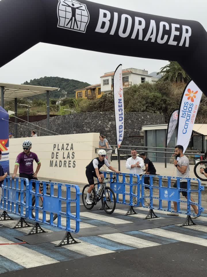 BorjaSenado's tweet photo. Contrarreloj Breña Baja Mágica enmarcada dentro de la Vuelta La Palma🚵🏁En Breña Baja se celebró la Contrarreloj individual explosiva desde San José hasta la Montaña de La Breña, con una distancia de 3,5 kilómetros con 250 metros de desnivel positivo. Gracias a todo el equipo👏 https://t.co/0I4FoV6Xeb