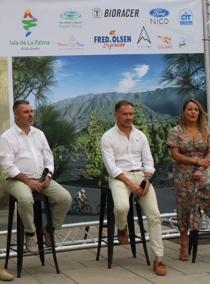 BorjaSenado's tweet photo. Contrarreloj Breña Baja Mágica enmarcada dentro de la Vuelta La Palma🚵🏁En Breña Baja se celebró la Contrarreloj individual explosiva desde San José hasta la Montaña de La Breña, con una distancia de 3,5 kilómetros con 250 metros de desnivel positivo. Gracias a todo el equipo👏 https://t.co/0I4FoV6Xeb