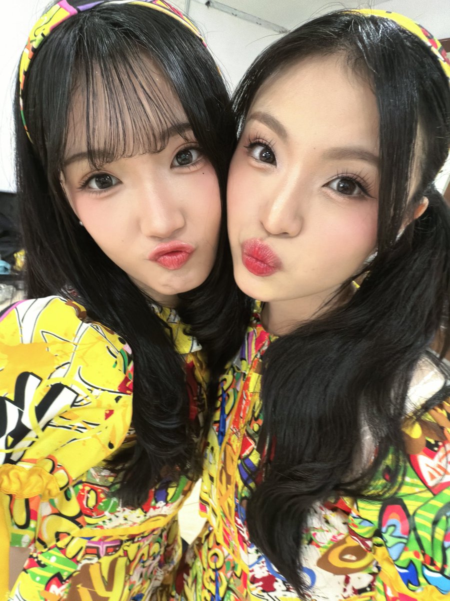 Delynn_JKT48's tweet photo. THANKYOUU SO MUCH ITA 2026!!! 🥰🫶🏻kuning kuningg gemas 🤏🏻🤏🏻 https://t.co/twyMtwqckL
