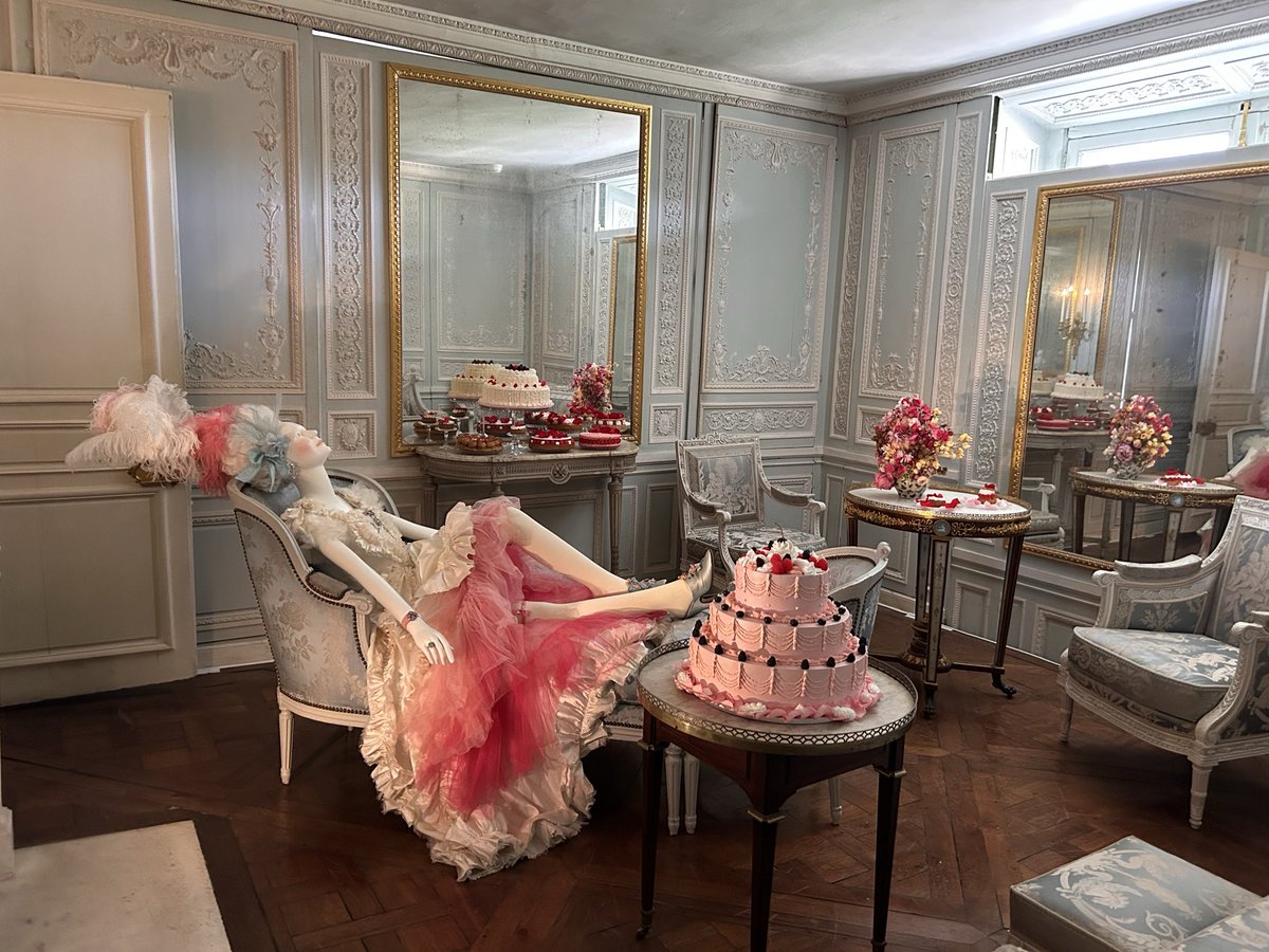 pglonghouse's tweet photo. Sofia Coppola Marie Antoinette 20th anniversary exhibition at Versailles was sort of like 100 Superbowls for me https://t.co/3uMbNfoYXs