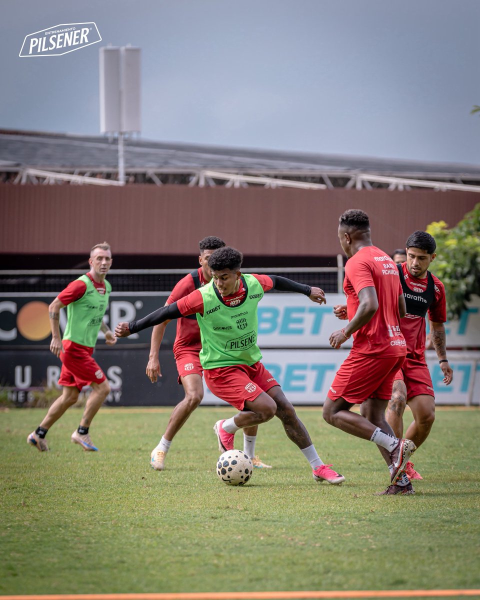 BarcelonaSC's tweet photo. El equipo cumplió con la práctica programada para este sábado, como parte de la preparación para los próximos compromisos. ⚽

#VamosIdolo #EntrenamientoPilsener https://t.co/zzsY37uRX7