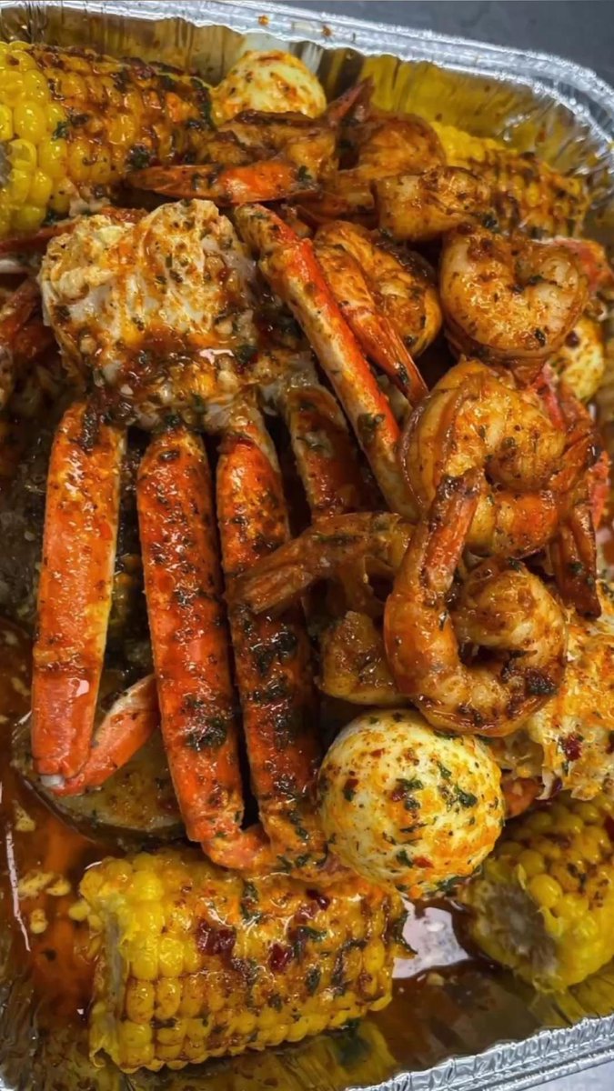 bossbabejass's tweet photo. Seafood Saturdays 🦀🦞🦐 https://t.co/1LEOUYEpWD
