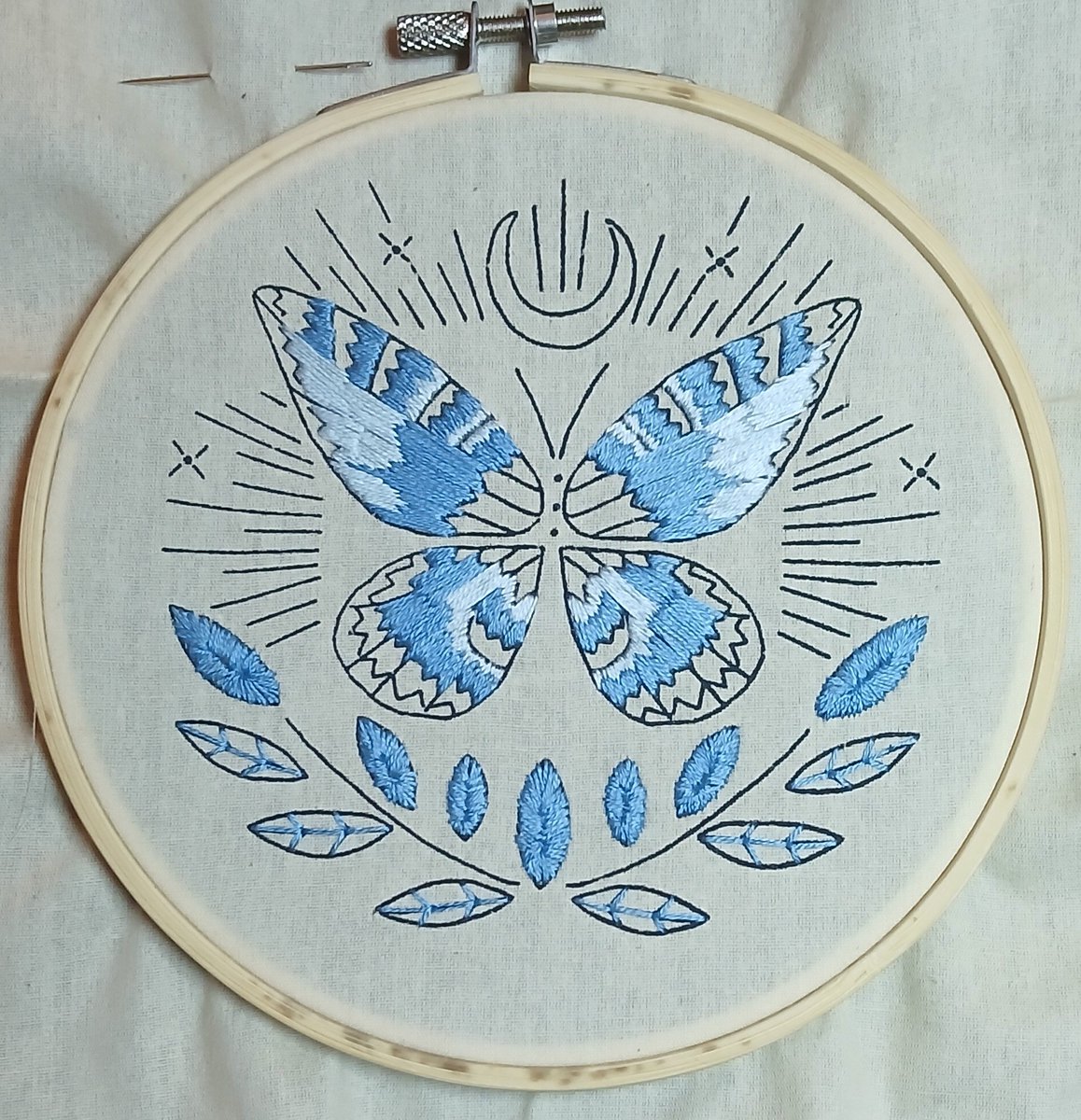 sonicremix's tweet photo. Long work shifts couldn't stop the craft grind! 🧵🦋 FINALLY finished the entire light blue section on the Blue Moth embroidery kit. Slowly but surely making progress! Next color up! #WIP #Embroidery #BlueMoth #FiberArt #Crafts https://t.co/BC239A61dS