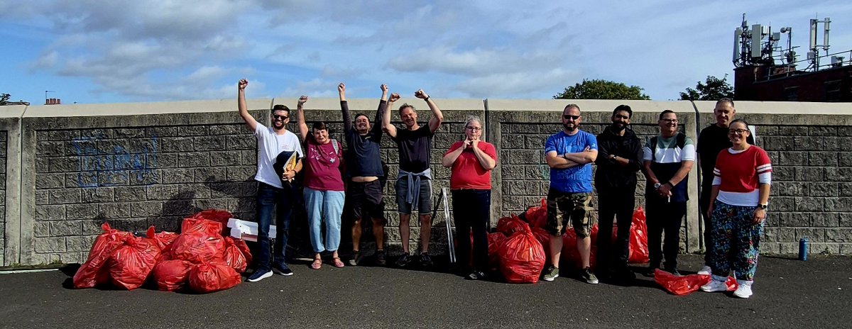 KeepSplottTidy's tweet photo. So the #bigcardifftidy battle of the bridge is complete and who won......

Yet again @TidyAdamsdown were victorious collected 14 bags to 13, so KAT keep their undefeated record!

Until next time..... @KeepSplottTidy will try &amp; take the crown! We are coming for you! https://t.co/7JjqfZX3t2