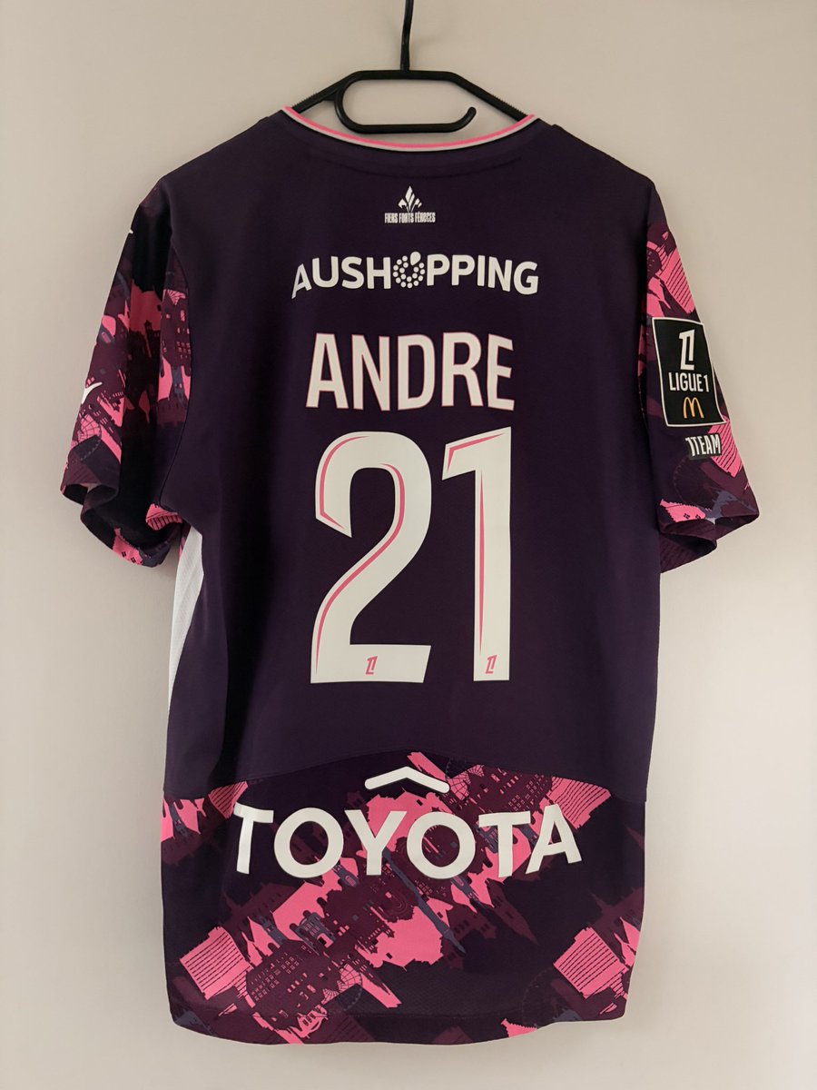 maaxazzz's tweet photo. 🚨‼️🔔 Maillots à vendre 

Suite à un renouvellement important de la collection et d’un besoin de place. Je revends une partie de ma collection. 

À faire défiler en commentaires.
Plus d’infos en DM
RT appréciés 😄

- Hazard rouge (M)
- D’Amico (L)
- André (M) 
- Hazard (XL) https://t.co/UfpwDZqb1S