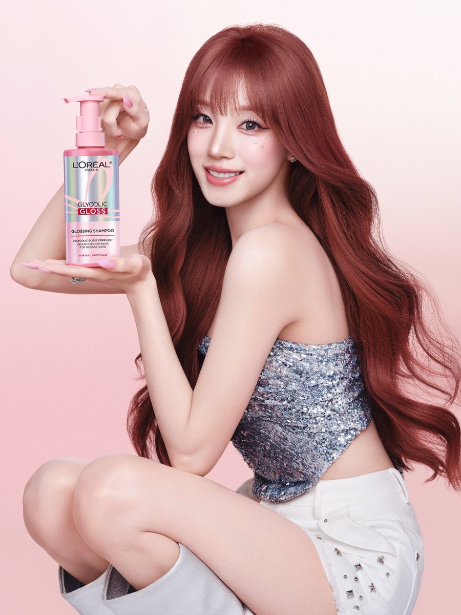 lorealparis_JPN's tweet photo. ／
#ウギ アザーカット公開📸
＼

グリコリック グロスのピンクの世界観💖
天使の輪が降臨したような、
ツヤツヤ、サラサラ髪にも注目✨

みんなはどのカットが好き？ツリーの投票で教えてね👀

#ロレアルパリ
#グリコリックグロス
#Yuqi https://t.co/mFKOdVTnSV