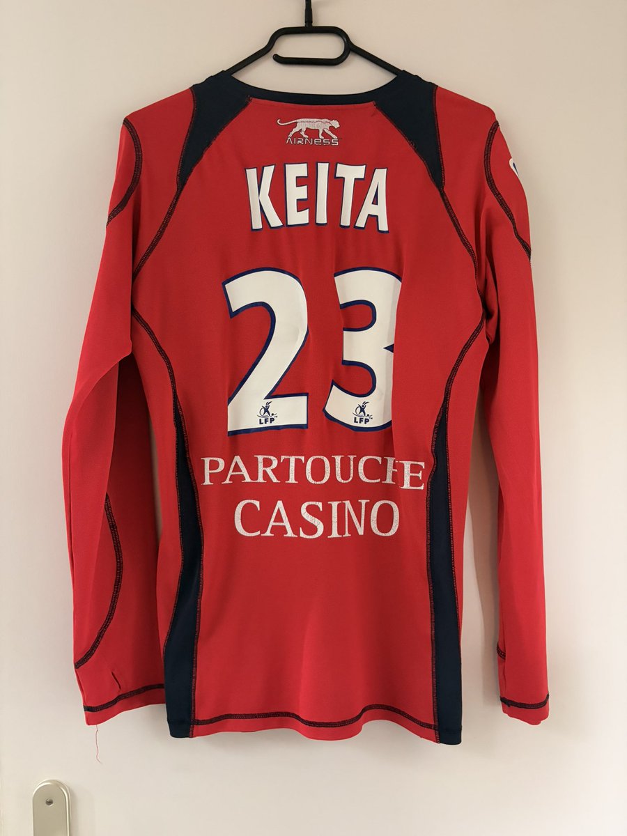 maaxazzz's tweet photo. - Keita (XL mais taille serré)
- Pepe (M)
- Hazard (L)
- Keita (L mais plutôt petit) https://t.co/j1pGx6v5oU