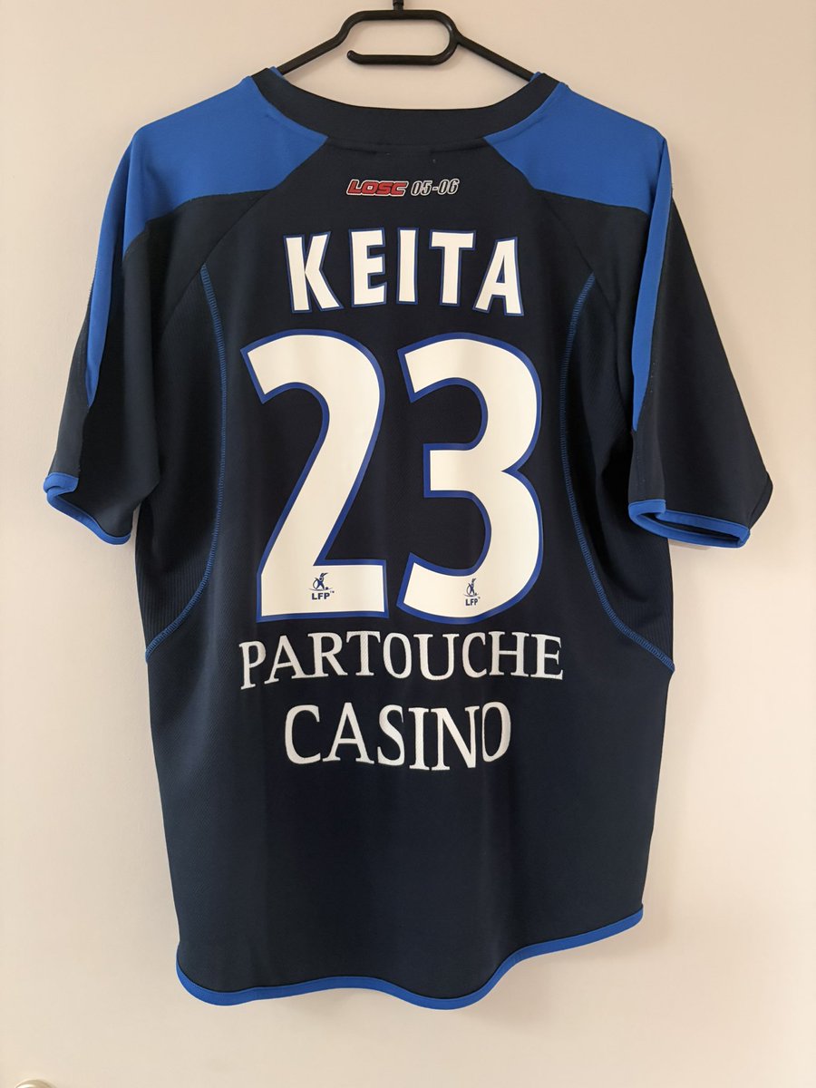 maaxazzz's tweet photo. - Keita (XL mais taille serré)
- Pepe (M)
- Hazard (L)
- Keita (L mais plutôt petit) https://t.co/j1pGx6v5oU