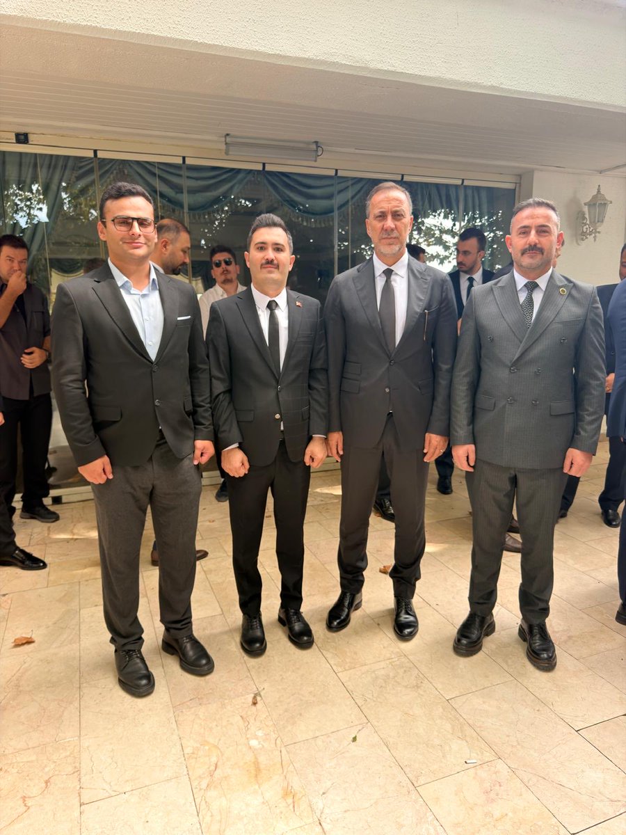 mhpbeykoz's tweet photo. İstanbul 2 Nolu Barosu tarafından düzenlenen; Genel Başkan Yardımcımız İstanbul Milletvekilimiz Sayın Feti YILDIZ ve MHp İstanbul İl Başkanımız Sayın Volkan YILMAZ’ın teşrifleriyle gerçekleştirilen toplantıya İlçe Başkanımız Mehmet GÜNDOĞDU, İlçe Başkan Vekilimiz Av. Tolga KESKİN ile Hukuk İşlerinden Sorumlu İlçe Başkan Yardımcımız Av. Murat USTABAŞI’dan oluşan İlçe Heyetimiz iştirak ettiler. 

Kıymetli hukukçularımızla bir araya gelinen ve Terörsüz Türkiye konusu başta olmak üzere bir çok değerlendirmenin yapıldığı bu buluşmadan dolayı 2 Nolu Baro Başkanı Av. Yasin ŞAMLI, Başkanvekili Av.Niyazi PAKSOY ve Yönetiminin ev sahipliğindeki toplantı Liderimiz Devlet BAHÇELİ’nin çizdiği istikamette istişarelerin gerçekleşmesine vesile olmuştur. 

@BBvolkanyilmaz 
@_MHPistanbul_ 
@CamurMehmet123 
@mehmetgndogdu1