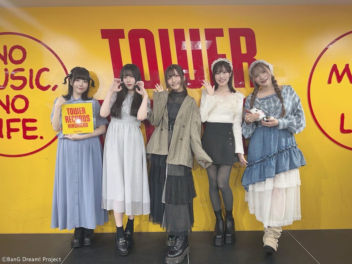 BDP_yumemita's tweet photo. 🛸夢限大みゅーたいぷ 5th Single
「これはぼくたちの生存のあらすじ」
リリースイベント🛸

ご参加・ご声援いただき、ありがとうございました✨

次回は、10/4(日)ヨドバシカメラマルチメディアAkiba 様にて開催❕

💿詳細はこちら
https://t.co/6UL9F6Z3Du

お楽しみに🛸

#バンドリ #ゆめみた https://t.co/AcVEhcJ5Nu