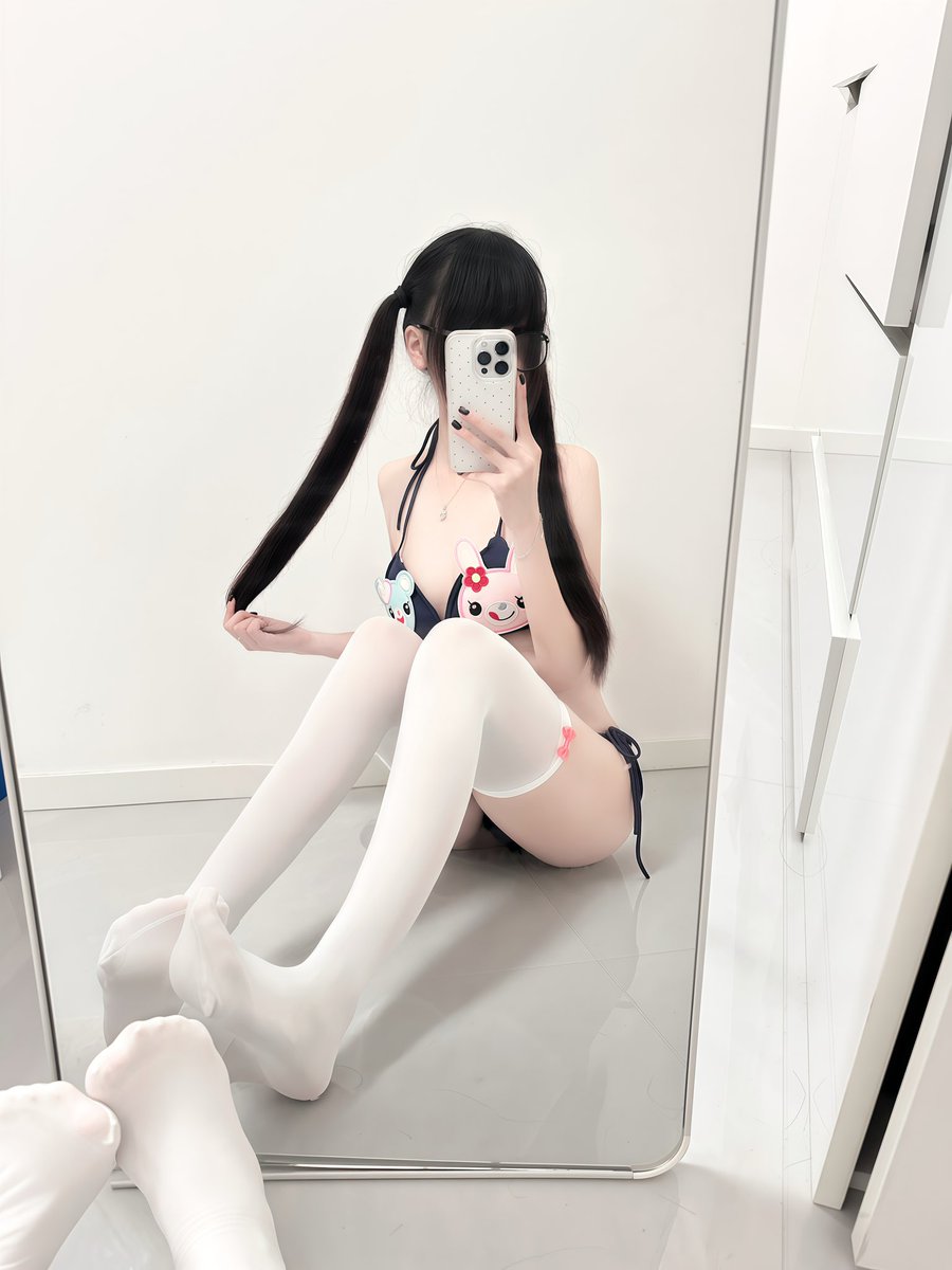 cashimir11's tweet photo. 想要哥哥陪 #女高 #小女儿 #泳衣 #母猪 https://t.co/XCBHqmBthK