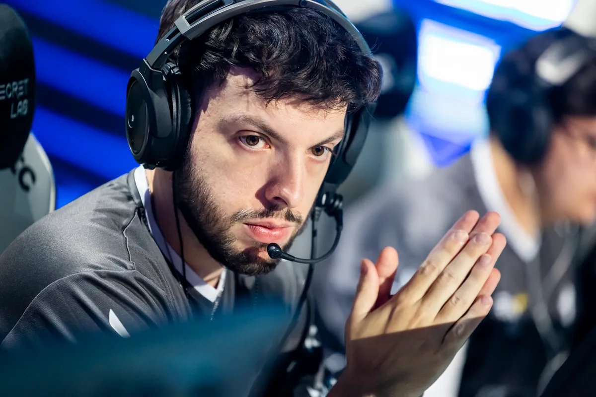 TheDevils_FR's tweet photo. Deux comebacks de l'espace avec une remontada si violente qu'on en oublierai celle du PSG 🥹

Victoire 2-0! gg wp @theAllianceGG 🤝

Le graphiste n'est pas encore revenu, du coup une photo du plus bel homme sur Terre à la place (il est MVP 🤭) https://t.co/msYYWa5iPQ