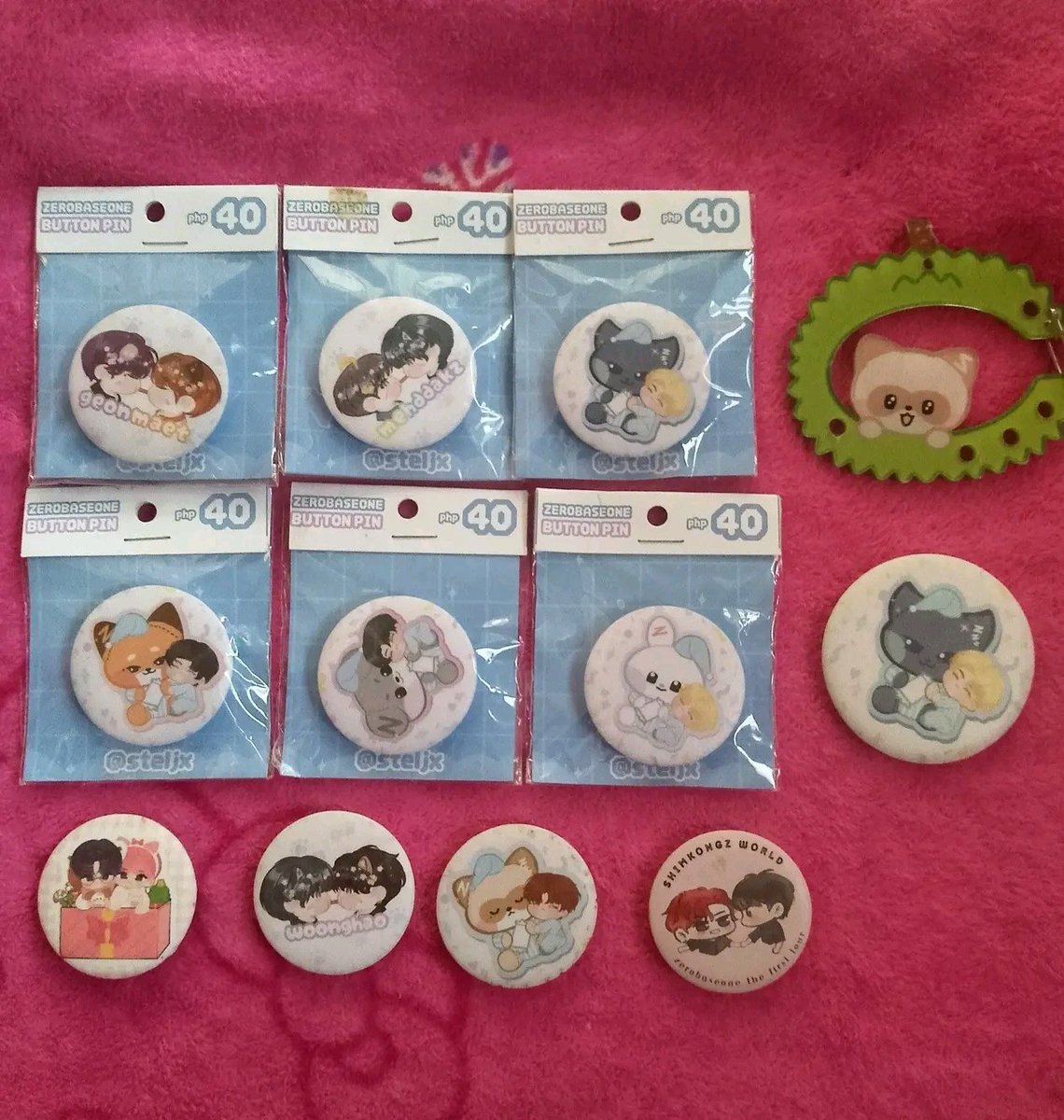 zhanewon's tweet photo. wts zb1 and2ble ph anik anik

- 500 set
- free pf 
- free hao banner if kukunin both set ( poca + anik anik )

jiwoong hanbin zhang hao matthew gyuvin yhmah kcon rose keyring button pins photocard holder https://t.co/xrb1yq0VZX