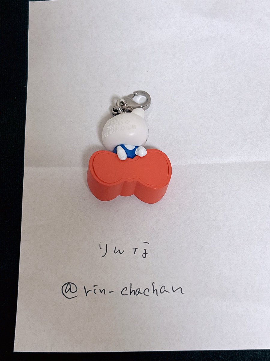 rin_chachan's tweet photo. @yu_snow_u 重ねてのご連絡失礼いたします。
帰宅いたしましたので画像をお送りいたします。傷や汚れは見受けられませんが、念の為裏側の画像もお送りいたします。 https://t.co/JJPBIXApud