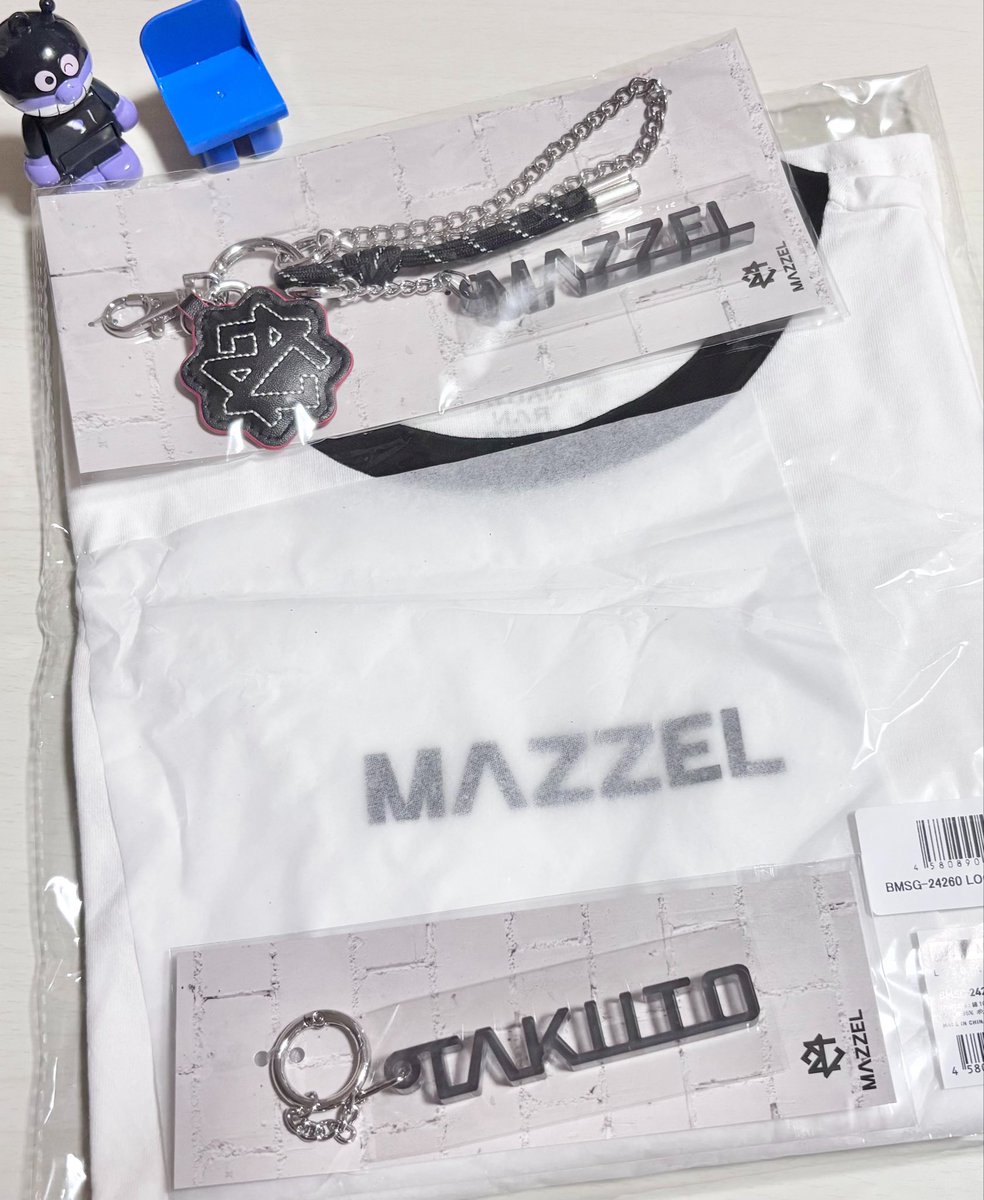 e11y0's tweet photo. たっくんプロデュースリンガーT届いた·͜· 🤍
大事に着まーす！！！

#MAZZEL #TAKUTO https://t.co/iJHGVXGpsN