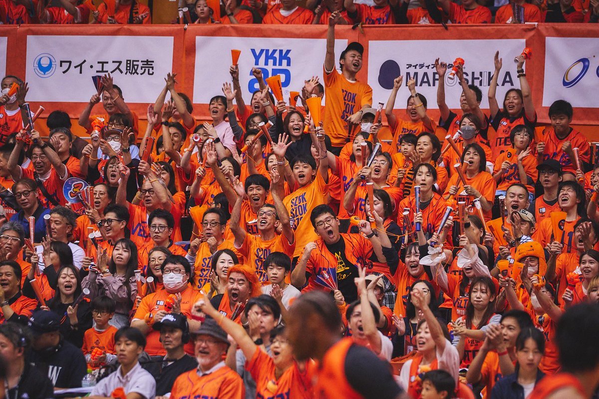 ketchup120674's tweet photo. バスケB. LEAGUE  ONE 
2026-27シーズン
ベルテックス静岡ホーム
開幕戦アリーナMC🎤

今年で8年目のシーズン🏀
高まっていく静岡のバスケ熱を感じる
アリーナのムード✨

3558人の満員御礼の中、開幕戦勝利⭐️

勝ったことも嬉しいですが
またみんなと過ごせるシーズンが
スタートしたことが嬉しい🍀 https://t.co/fMx5C1kVxd