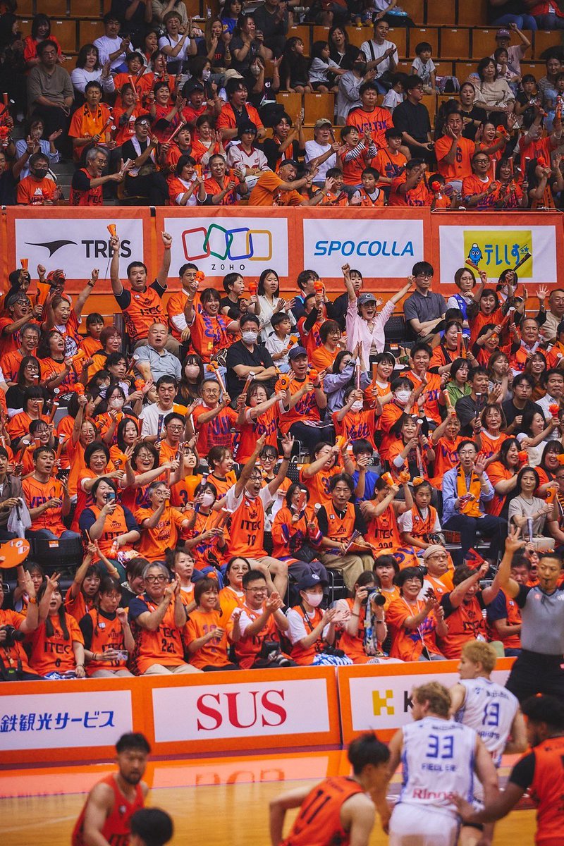 ketchup120674's tweet photo. バスケB. LEAGUE  ONE 
2026-27シーズン
ベルテックス静岡ホーム
開幕戦アリーナMC🎤

今年で8年目のシーズン🏀
高まっていく静岡のバスケ熱を感じる
アリーナのムード✨

3558人の満員御礼の中、開幕戦勝利⭐️

勝ったことも嬉しいですが
またみんなと過ごせるシーズンが
スタートしたことが嬉しい🍀 https://t.co/fMx5C1kVxd