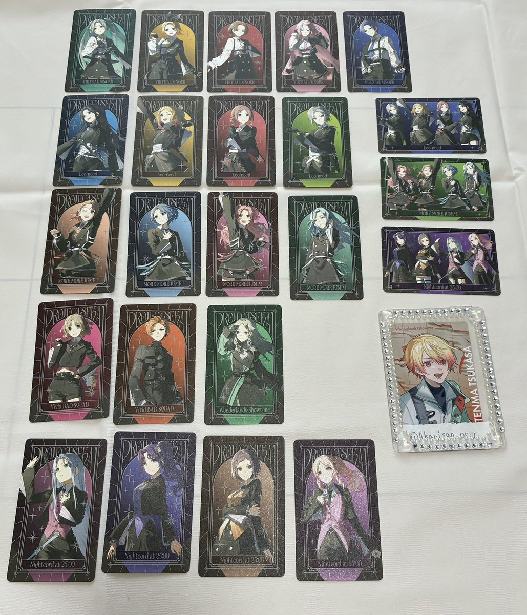Akarisan_0517's tweet photo. プロセカ 感謝祭 6th 交換 譲渡

譲　ミク リン ルカ MEIKO  KAITO 一歌 咲希 穂波 志歩 みのり 遥 愛莉 雫 こはね 彰人 寧々 類 奏 まふゆ 絵名 瑞希

求　同種司(グリカは単体のみ) >> PayPay
⚠3日(土)　現地お取引のみ⚠
詳しくは4枚目の拝読をよろしくお願いします。 https://t.co/sk7IvPtK3g