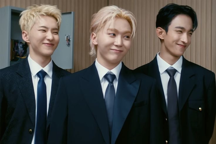 seokkchans's tweet photo. THEIR FUCKASS SMILES. (i miss them) https://t.co/oNiSOMCgzU