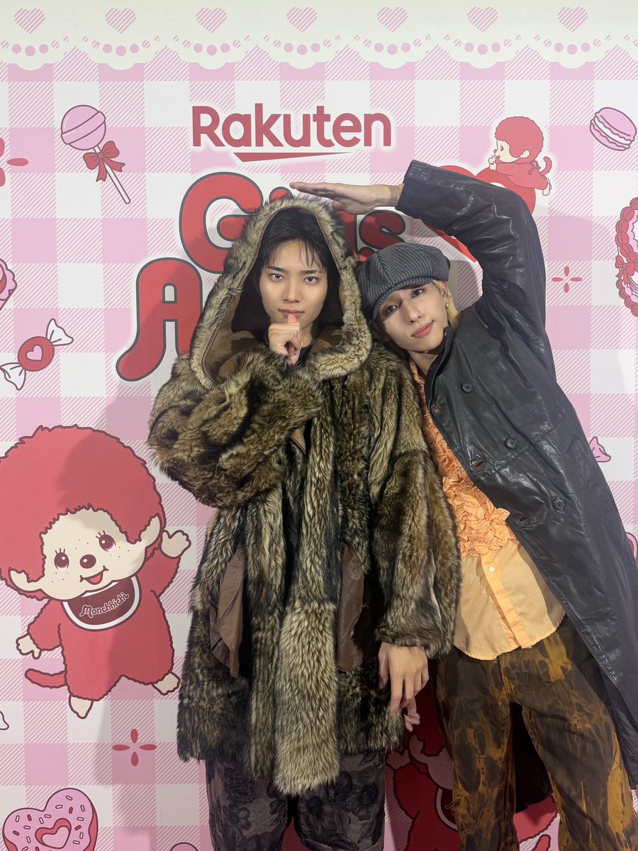 owv_official's tweet photo. ♥️Rakuten GirlsAward 2026 A/W🍰🍭

#OWV から
#中川勝就 #浦野秀太 
が出演させていただきました💜💛

モンチッチとモンチッチポーズ(?)で
撮影いたしました🕺❣️

ありがとうございました🎀

˖ ࣪ ⊹ ─────────── ⊹ ࣪ ˖
2026.09.30 Release
OWV 13th Single『Lovey-Dovey』
🔗 https://t.co/fHmyBdyspg
 ˖ ࣪ ⊹ ──────────── ⊹ ࣪ ˖ 

@GirlsAward #ガルアワ2026AW
#OWV_ラビダビ☀️#OWV_SQUAD